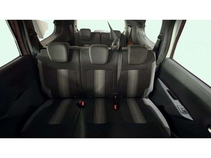 DaciaLodgy Laureate dCi 79 kW (107 CV) Vehículo usado en Barcelona - 8 DaciaLodgy Laureate dCi 79 kW (107 CV) Vehículo usado en Barcelona - 8