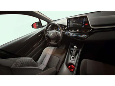 Toyota C-HR 1.8 125H Active 90 kW (122 CV) Toyota C-HR 1.8 125H Active 90 kW (122 CV)