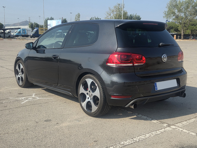 VolkswagenGolf GTI 2.0 TSI 155 kW (210 CV) DSG Vehículo usado en Barcelona - 5