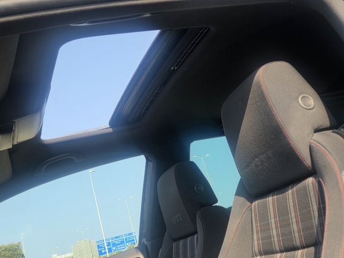 VolkswagenGolf GTI 2.0 TSI 155 kW (210 CV) DSG Vehículo usado en Barcelona - 11 VolkswagenGolf GTI 2.0 TSI 155 kW (210 CV) DSG Vehículo usado en Barcelona - 11