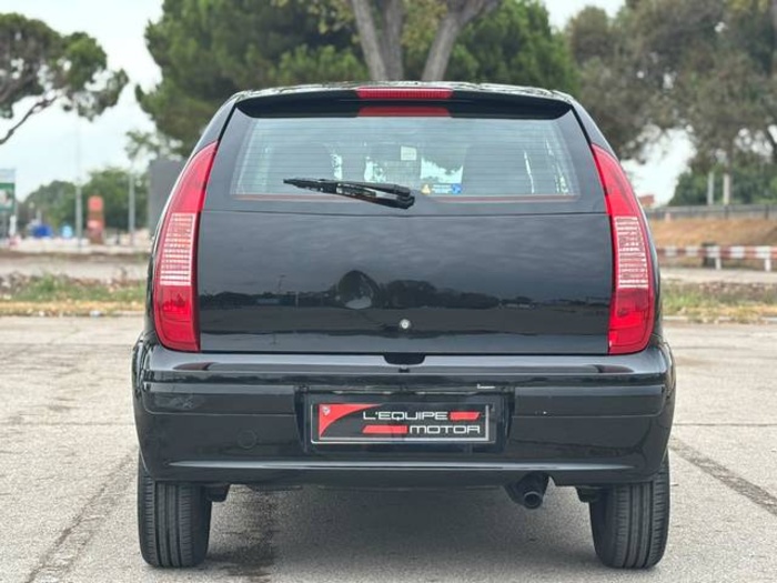 TataIndica 1.4 MPFi LX 63 kW (85 CV) Vehículo usado en Barcelona - 13 TataIndica 1.4 MPFi LX 63 kW (85 CV) Vehículo usado en Barcelona - 13