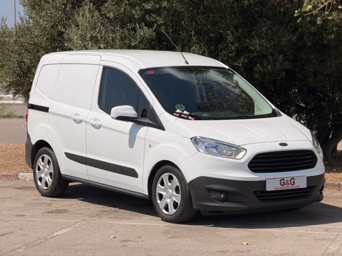 FordTransit Courier Furgon 1.5 TDCI Ambiente 71 kW (95 CV) Vehículo usado en Barcelona - 9 FordTransit Courier Furgon 1.5 TDCI Ambiente 71 kW (95 CV) Vehículo usado en Barcelona - 9