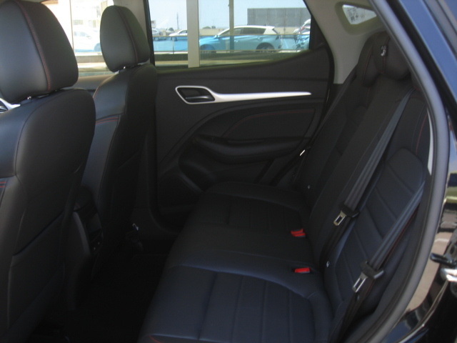 MGZS 1.5 Luxury 78 kW (106 CV) Vehículo usado en Barcelona - 11