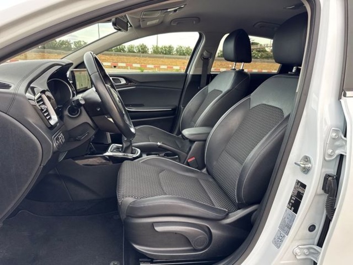 KiaCeed 1.0 T-GDi Eco-Dynamics Tech 88 kW (120 CV) Vehículo usado en Barcelona - 8 KiaCeed 1.0 T-GDi Eco-Dynamics Tech 88 kW (120 CV) Vehículo usado en Barcelona - 8