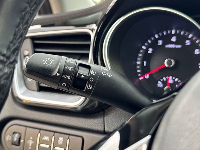 KiaCeed 1.0 T-GDi Eco-Dynamics Tech 88 kW (120 CV) Vehículo usado en Barcelona - 21 KiaCeed 1.0 T-GDi Eco-Dynamics Tech 88 kW (120 CV) Vehículo usado en Barcelona - 21