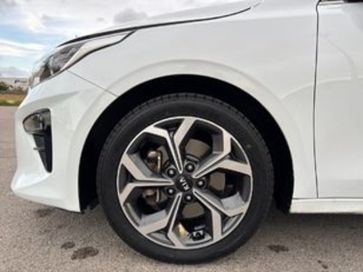 Kia Ceed 1.0 T-GDi Eco-Dynamics Tech 88 kW (120 CV) Kia Ceed 1.0 T-GDi Eco-Dynamics Tech 88 kW (120 CV)