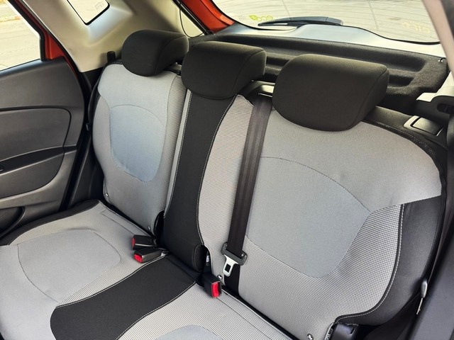 RenaultCaptur Zen Energy dCi 66 kW (90 CV) EDC Vehículo usado en Barcelona - 10