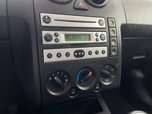 Ford Fusion 1.6 16v Fusion + 74 kW (100 CV)