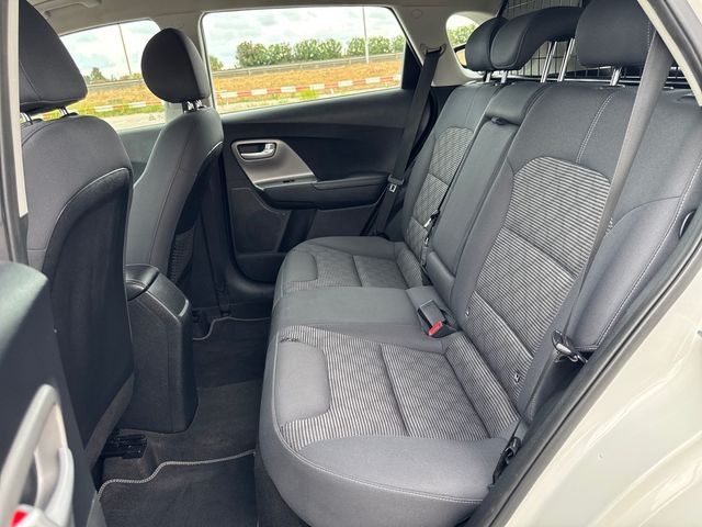 KiaNiro 1.6 GDi PHEV Híbrido Drive 104 kW (141 CV) Vehículo usado en Barcelona - 9