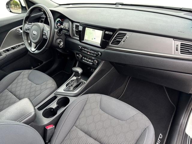 KiaNiro 1.6 GDi PHEV Híbrido Drive 104 kW (141 CV) Vehículo usado en Barcelona - 12