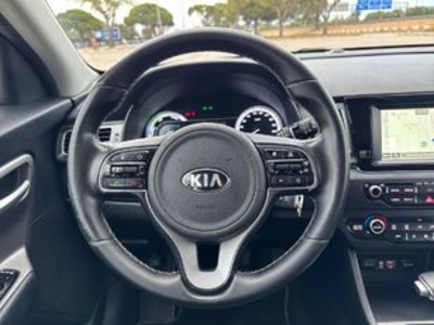 Kia Niro 1.6 GDi PHEV Híbrido Drive 104 kW (141 CV) Kia Niro 1.6 GDi PHEV Híbrido Drive 104 kW (141 CV)