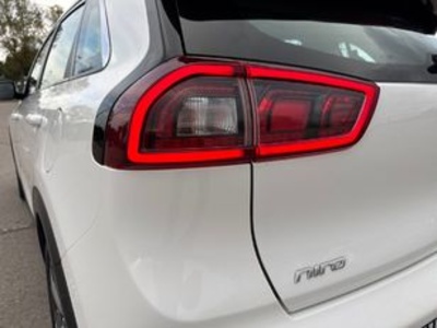 Kia Niro 1.6 GDi PHEV Híbrido Drive 104 kW (141 CV) Kia Niro 1.6 GDi PHEV Híbrido Drive 104 kW (141 CV)