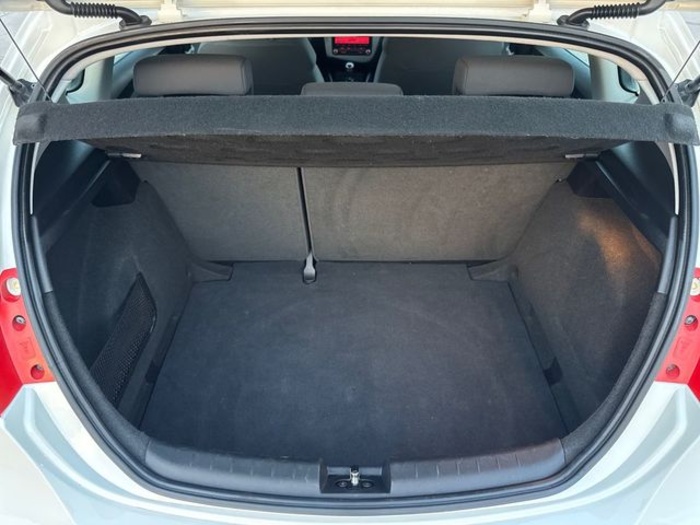 SEATLeón 1.6 TDI Style 77 kW (105 CV) Vehículo usado en Barcelona - 7 SEATLeón 1.6 TDI Style 77 kW (105 CV) Vehículo usado en Barcelona - 7