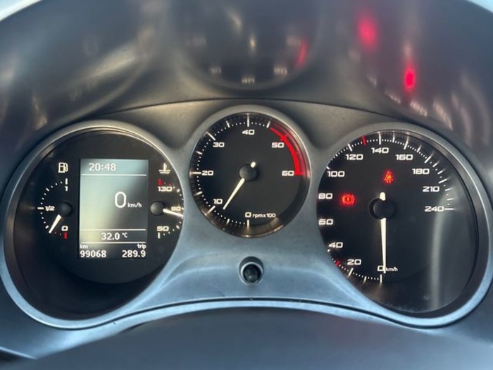 SEATLeón 1.6 TDI Style 77 kW (105 CV) Vehículo usado en Barcelona - 13 SEATLeón 1.6 TDI Style 77 kW (105 CV) Vehículo usado en Barcelona - 13