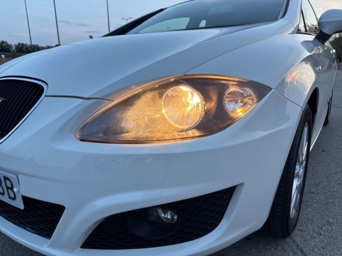 SEATLeón 1.6 TDI Style 77 kW (105 CV) Vehículo usado en Barcelona - 23 SEATLeón 1.6 TDI Style 77 kW (105 CV) Vehículo usado en Barcelona - 23