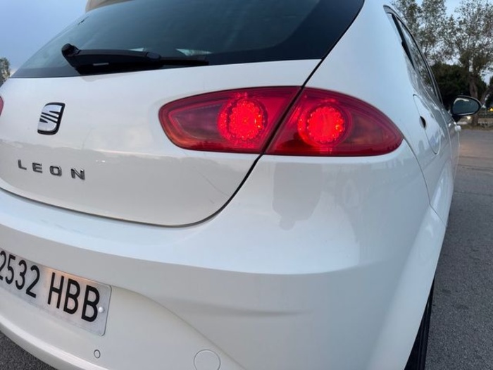 SEATLeón 1.6 TDI Style 77 kW (105 CV) Vehículo usado en Barcelona - 24 SEATLeón 1.6 TDI Style 77 kW (105 CV) Vehículo usado en Barcelona - 24