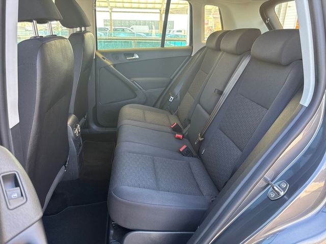 VolkswagenTiguan Business 2.0 TDI BMT 4Motion 103 kW (140 CV) DSG Vehículo usado en Barcelona - 9