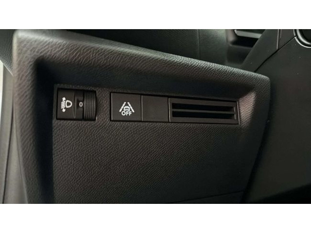 CitroenC4 Hybrid 136 Plus e-DCS6 100 kW (136 CV) KM0 en Barcelona - 23