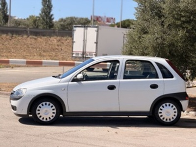 Opel Corsa 1.2 16v SRI 55 kW (75 CV) Opel Corsa 1.2 16v SRI 55 kW (75 CV)