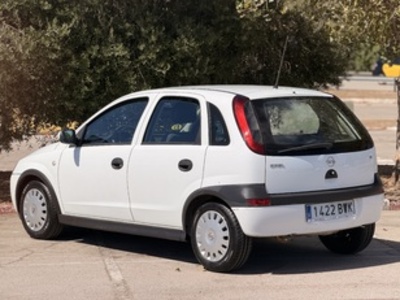 Opel Corsa 1.2 16v SRI 55 kW (75 CV) Opel Corsa 1.2 16v SRI 55 kW (75 CV)
