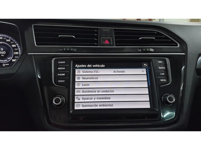 VolkswagenTiguan Sport 2.0 TDI BMT 110 kW (150 CV) DSG Vehículo usado en Barcelona - 27 VolkswagenTiguan Sport 2.0 TDI BMT 110 kW (150 CV) DSG Vehículo usado en Barcelona - 27
