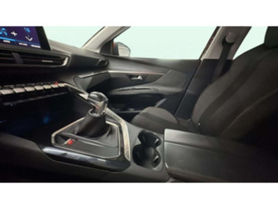 Peugeot 3008 PureTech 130 S&S Active 96 kW (130 CV) Peugeot 3008 PureTech 130 S&S Active 96 kW (130 CV)