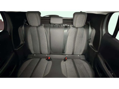Peugeot 208 Allure Hybrid eDCS6 75 kW (100 CV) Peugeot 208 Allure Hybrid eDCS6 75 kW (100 CV)