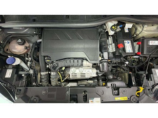 Peugeot 208 Allure Hybrid eDCS6 75 kW (100 CV)