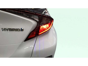 Toyota C-HR 180H Advance 135 kW (184 CV)