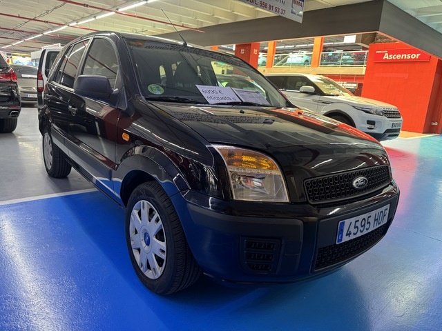 FordFusion 1.4 Urban 59 kW (80 CV) Vehículo usado en Barcelona - 3
