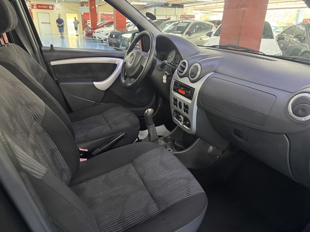 DaciaLogan Break Laureate dCi 63 kW (85 CV) Vehículo usado en Barcelona - 8