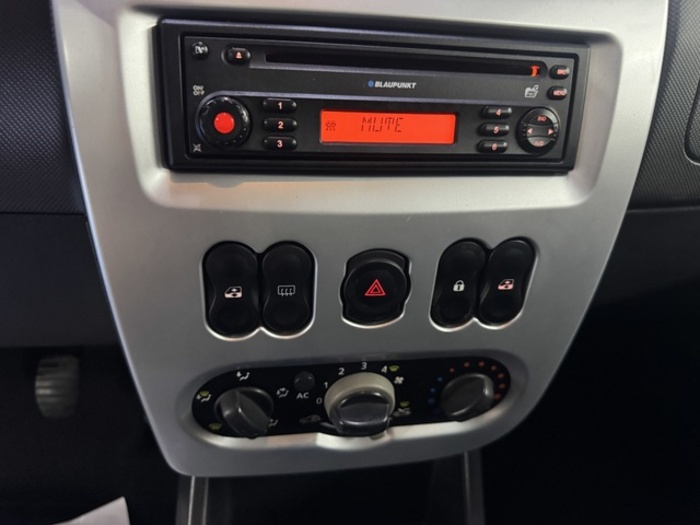 DaciaLogan Break Laureate dCi 63 kW (85 CV) Vehículo usado en Barcelona - 16 DaciaLogan Break Laureate dCi 63 kW (85 CV) Vehículo usado en Barcelona - 16