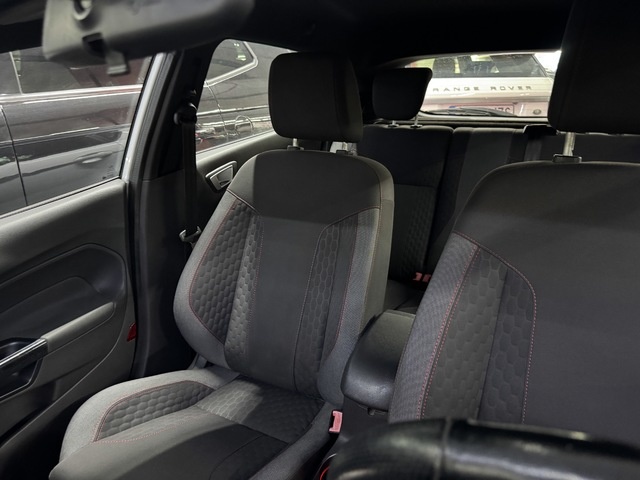 FordFiesta 1.0 EcoBoost S&S ST-Line 92 kW (125 CV) Vehículo usado en Barcelona - 11