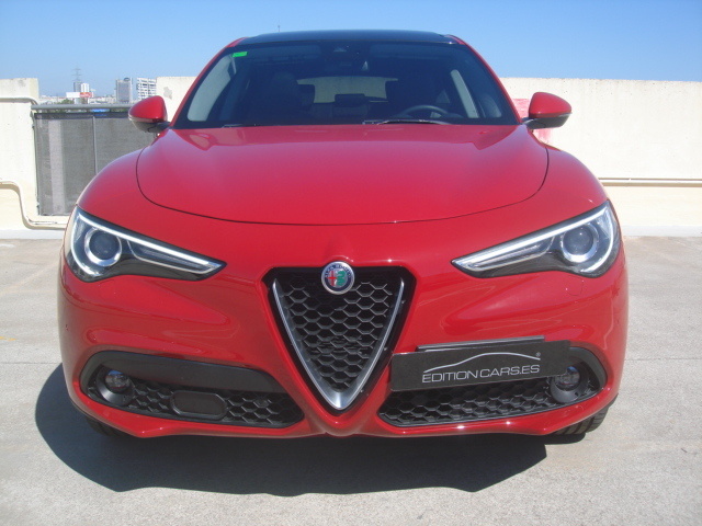 Alfa RomeoStelvio 2.2 Diésel Veloce Q4 Auto 154 kW (210 CV) Vehículo usado en Barcelona - 2