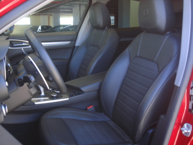 Alfa RomeoStelvio 2.2 Diésel Veloce Q4 Auto 154 kW (210 CV) Vehículo usado en Barcelona - 10