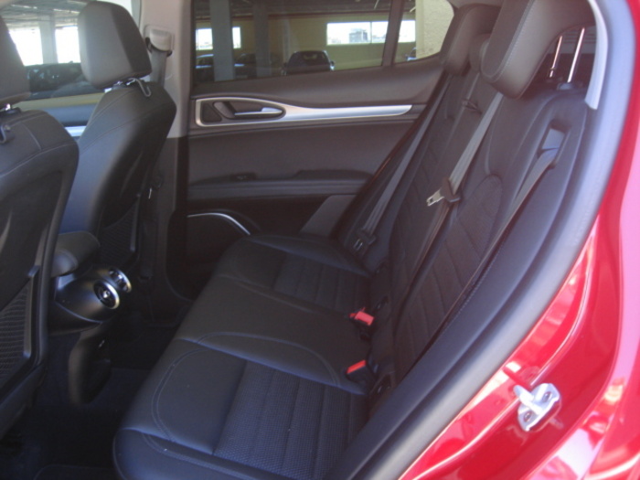 Alfa RomeoStelvio 2.2 Diésel Veloce Q4 Auto 154 kW (210 CV) Vehículo usado en Barcelona - 11 Alfa RomeoStelvio 2.2 Diésel Veloce Q4 Auto 154 kW (210 CV) Vehículo usado en Barcelona - 11