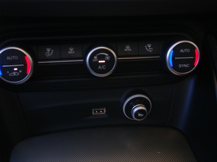 Alfa RomeoStelvio 2.2 Diésel Veloce Q4 Auto 154 kW (210 CV) Vehículo usado en Barcelona - 26 Alfa RomeoStelvio 2.2 Diésel Veloce Q4 Auto 154 kW (210 CV) Vehículo usado en Barcelona - 26