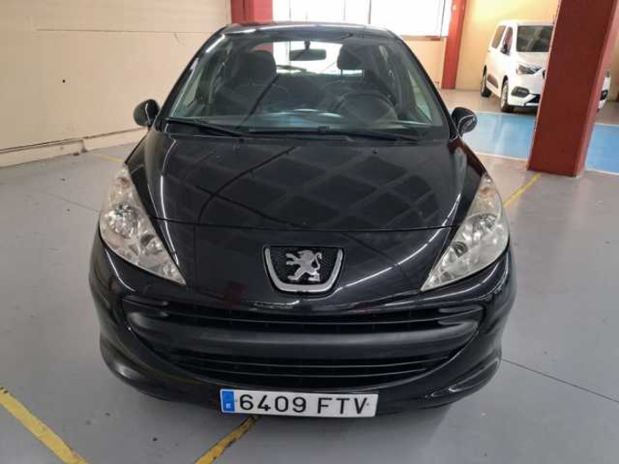 Peugeot207 1.4 Urban 54 kW (75 CV) Vehículo usado en Barcelona - 2 Peugeot207 1.4 Urban 54 kW (75 CV) Vehículo usado en Barcelona - 2