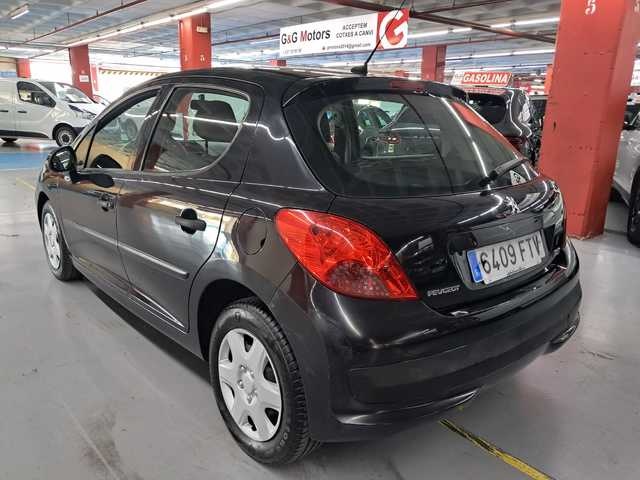 Peugeot207 1.4 Urban 54 kW (75 CV) Vehículo usado en Barcelona - 9