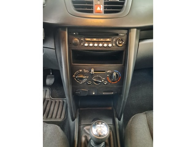 Peugeot207 1.4 Urban 54 kW (75 CV) Vehículo usado en Barcelona - 17