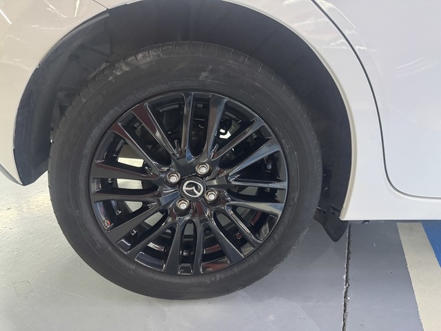 MazdaMazda 2 1.5 G e-SKYACTIV Homura 66 kW (90 CV) Vehículo usado en Barcelona - 3