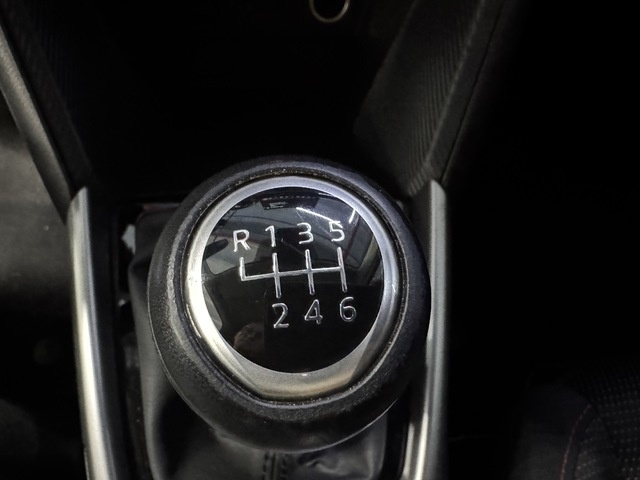 MazdaMazda 2 1.5 G e-SKYACTIV Homura 66 kW (90 CV) Vehículo usado en Barcelona - 14