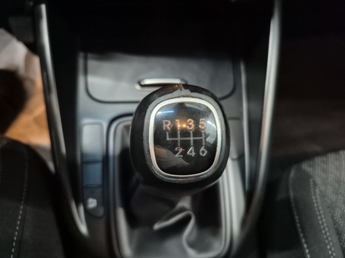 KiaCarens 1.6 GDi Drive 99 kW (135 CV) Vehículo usado en Barcelona - 13 KiaCarens 1.6 GDi Drive 99 kW (135 CV) Vehículo usado en Barcelona - 13