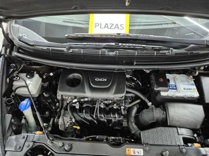 KiaCarens 1.6 GDi Drive 99 kW (135 CV) Vehículo usado en Barcelona - 21 KiaCarens 1.6 GDi Drive 99 kW (135 CV) Vehículo usado en Barcelona - 21