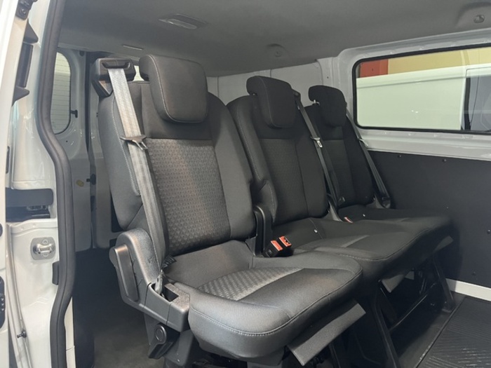 FordTransit Custom Kombi 2.0 TDCI 320 L1 Trend 96 kW (130 CV) Vehículo usado en Barcelona - 13 FordTransit Custom Kombi 2.0 TDCI 320 L1 Trend 96 kW (130 CV) Vehículo usado en Barcelona - 13