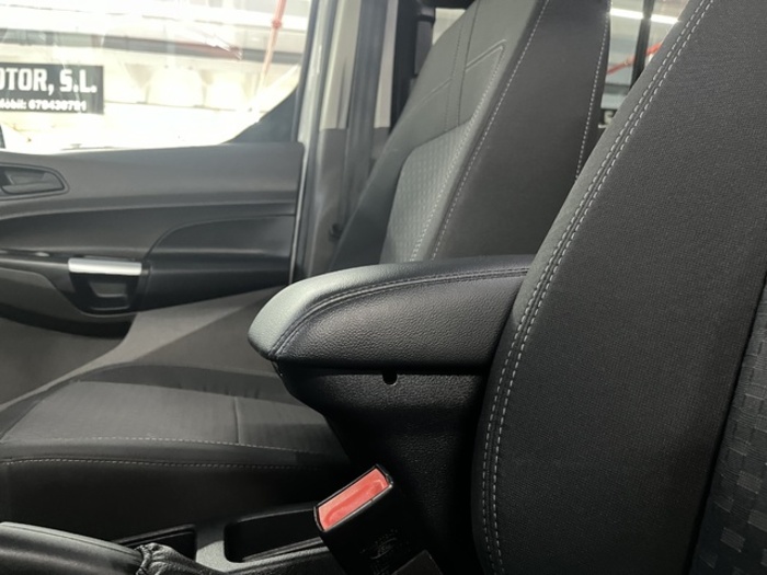 FordTransit Connect Kombi 1.5 TDCI Trend 220 L1 74 kW (100 CV) Vehículo usado en Barcelona - 26 FordTransit Connect Kombi 1.5 TDCI Trend 220 L1 74 kW (100 CV) Vehículo usado en Barcelona - 26