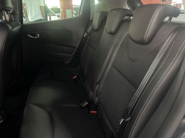 RenaultClio Zen Energy dCi 66 kW (90 CV) Vehículo usado en Barcelona - 14 RenaultClio Zen Energy dCi 66 kW (90 CV) Vehículo usado en Barcelona - 14