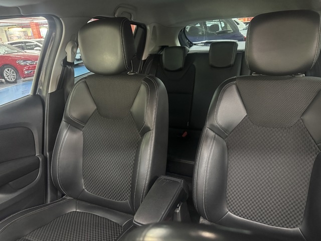 RenaultClio Zen Energy dCi 66 kW (90 CV) Vehículo usado en Barcelona - 26