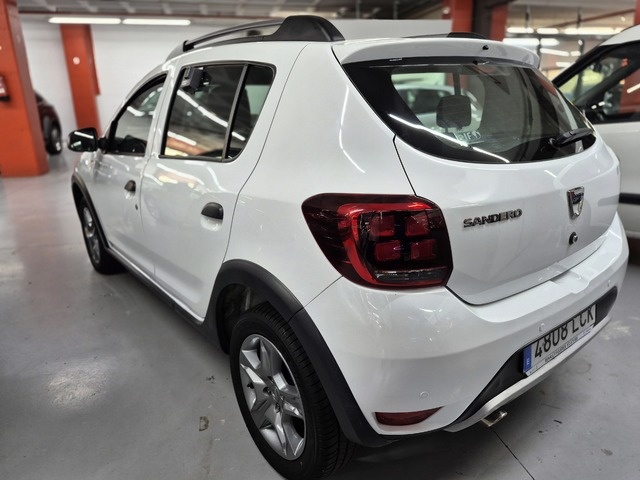 DaciaSandero Stepway Comfort TCe 66 kW (90 CV) Vehículo usado en Barcelona - 3