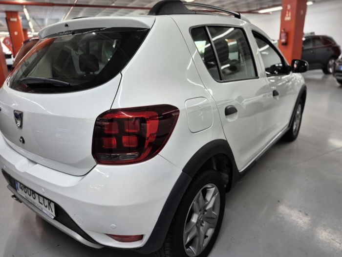 DaciaSandero Stepway Comfort TCe 66 kW (90 CV) Vehículo usado en Barcelona - 5 DaciaSandero Stepway Comfort TCe 66 kW (90 CV) Vehículo usado en Barcelona - 5